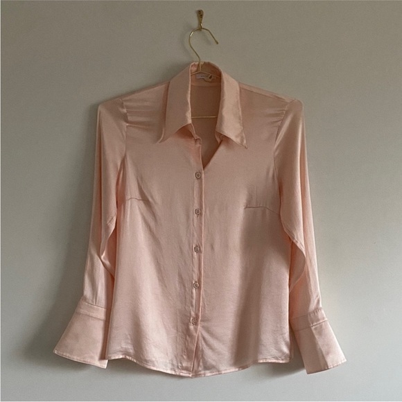 Escada 100% Silk Satin Blouse in Ballet Pink Oversized Cuff (Size 36 / Small) - Picture 2 of 11